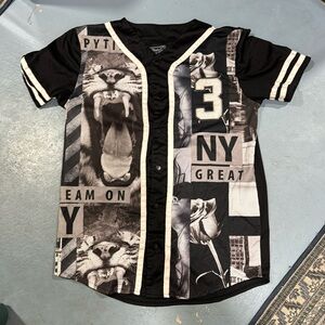 Bleaker and Mercer XL front snap jersey. O1